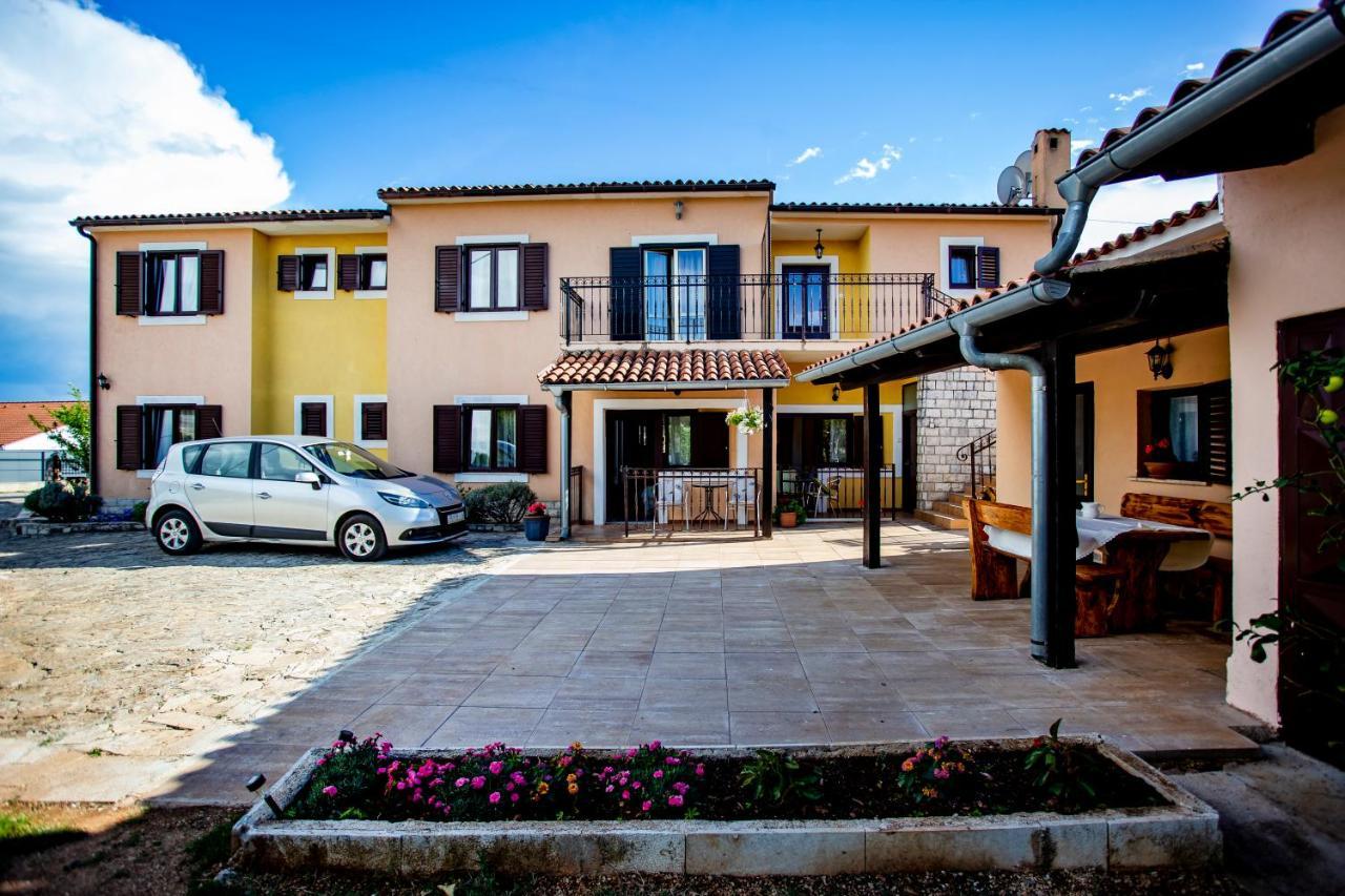 Apartmani Jurman Matohanci Exterior foto